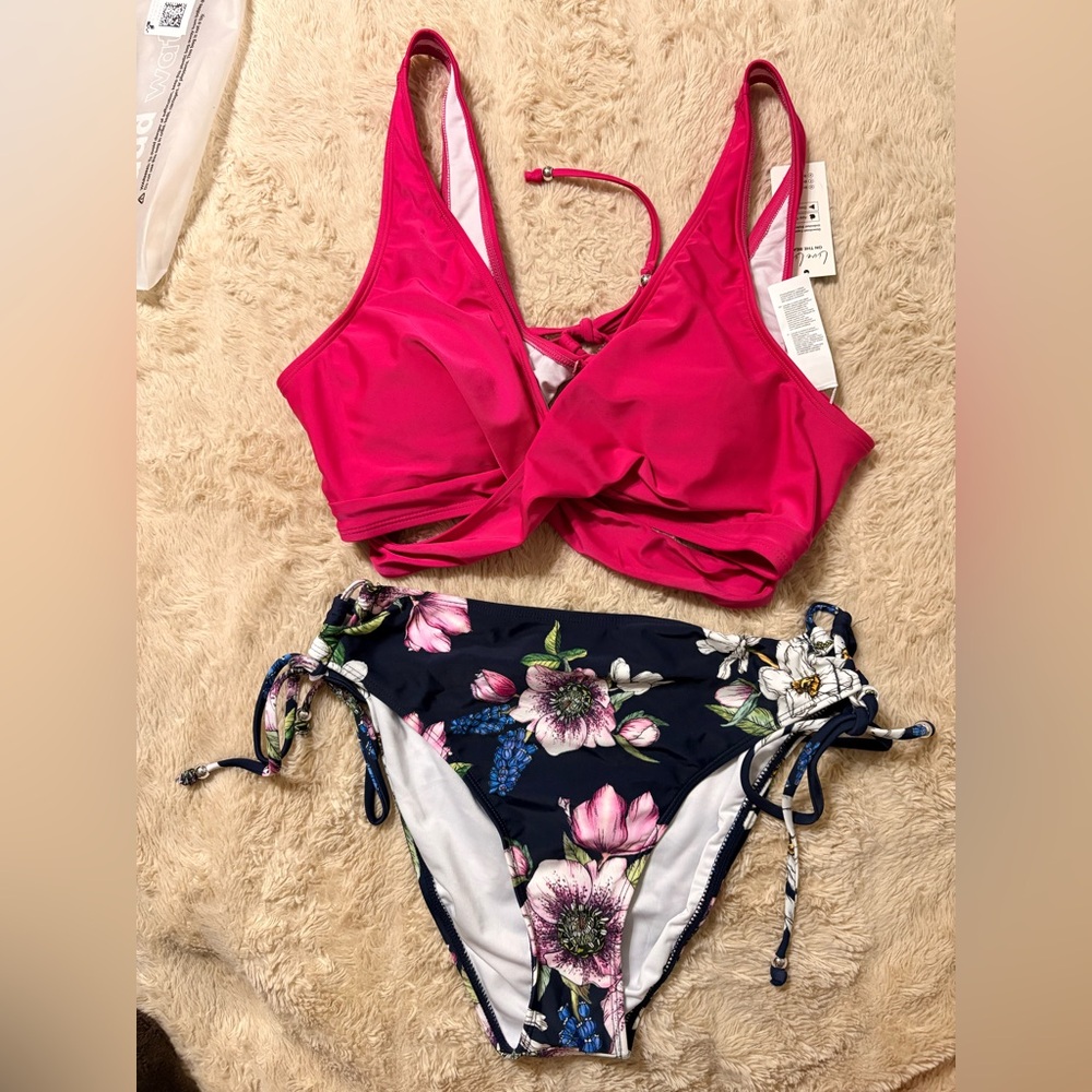Cupshe Hot Pink Top with Navy Floral Tie-Side Bikini Bottoms